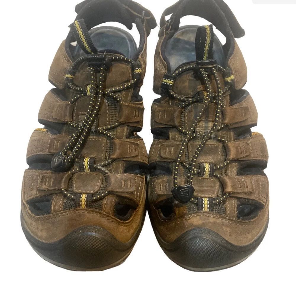 Keen Men's Rialto Closed Toe Waterproof Leather Sandal-Bison/Brown Size  9.5